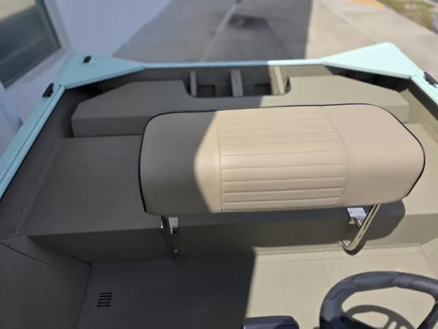 Slide: The Image of SeaArk SHADOW 20T CC 2026 - 6