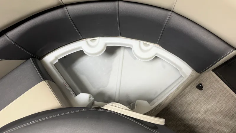 Slide: The Image of Premier 230 SUNSATION ANGLER 2023 - 13