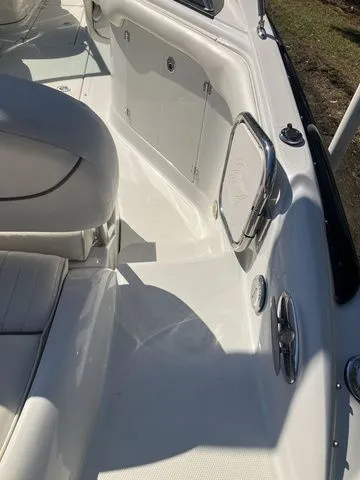 Slide: The Image of Crownline Boats Deck Boat 240 2005 - 11