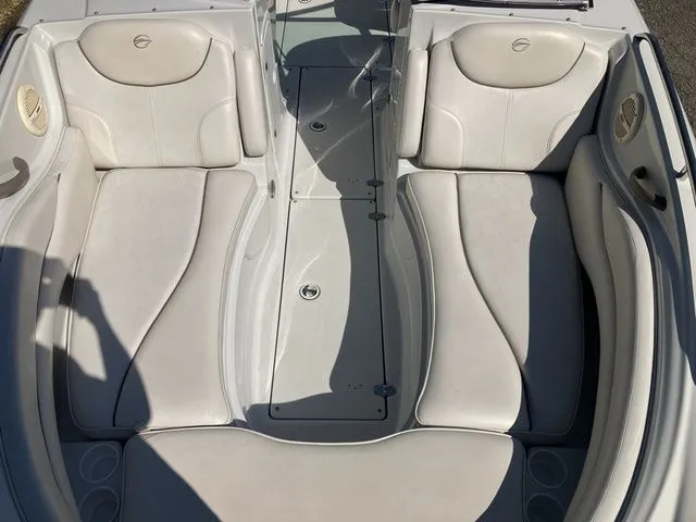 Slide: The Image of Crownline Boats Deck Boat 240 2005 - 22