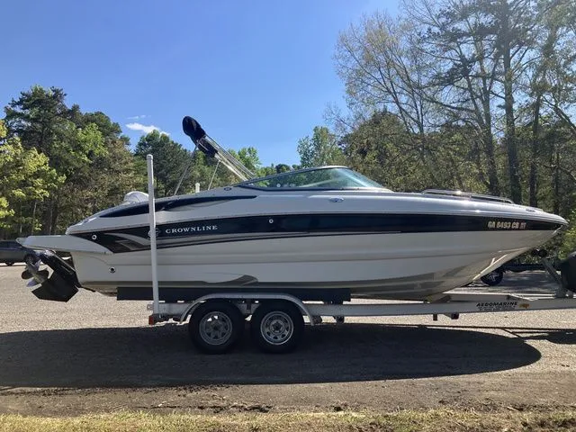 Slide: The Image of Crownline Boats Deck Boat 240 2005 - 5