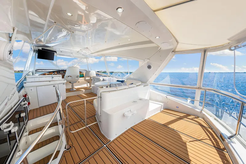 Slide: The Image of Luxurious 2007 Marquis 59 Markham Edition yacht interior with ocean view. - 62