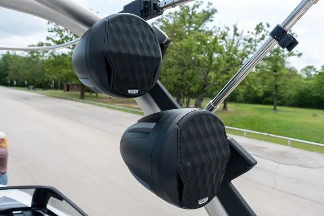 Slide: The Image of Malibu Wakesetter 23 LSV 2024 - 15