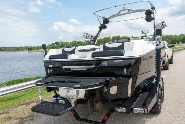 Slide: The Image of Malibu Wakesetter 23 LSV 2024 - 4
