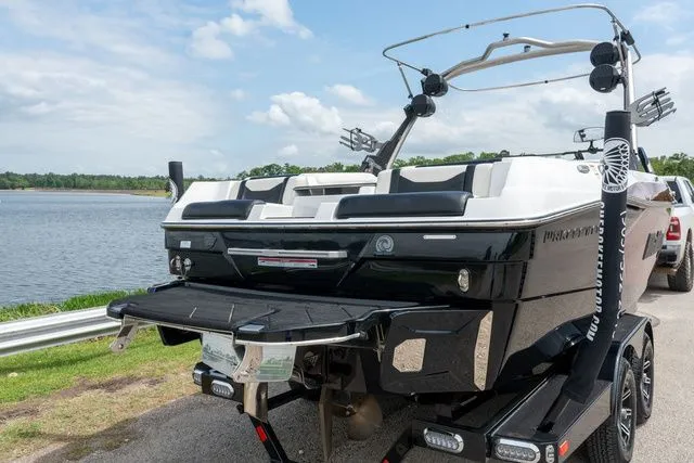 Slide: The Image of Malibu Wakesetter 23 LSV 2024 - 5