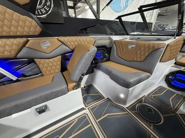 Slide: The Image of Tigé 22RZX 2026 - 15