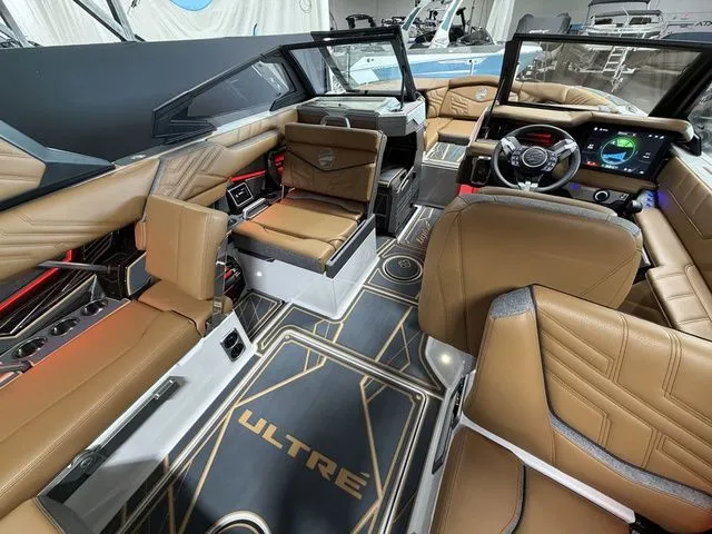 Slide: The Image of Tigé Ultré 23ZX 2026 - 12