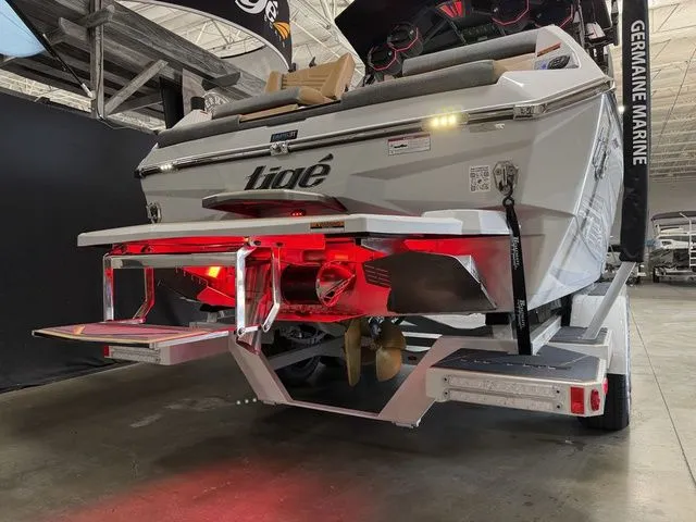 Slide: The Image of Tigé Ultré 23ZX 2026 - 5