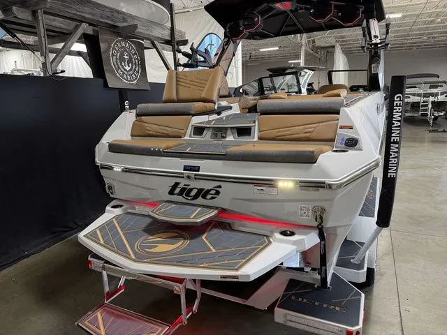 Slide: The Image of Tigé Ultré 23ZX 2026 - 6