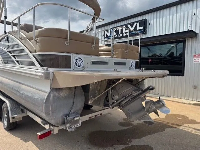 Slide: The Image of Bennington 2575 QCW 2016 - 12