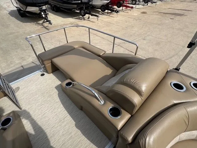 Slide: The Image of Bennington 2575 QCW 2016 - 14