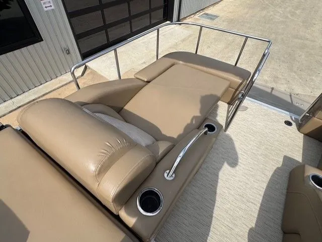 Slide: The Image of Bennington 2575 QCW 2016 - 15