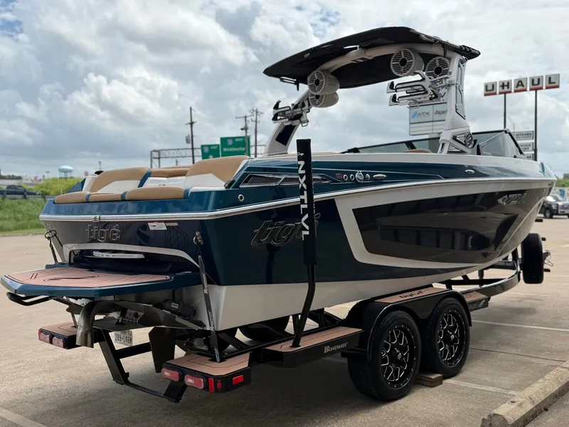 Slide: The Image of Tigé 23ZX 2022 - 5