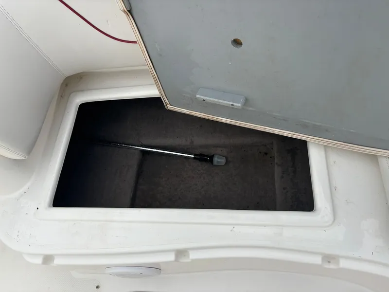 Slide: The Image of Ebbtide 2400 Sc 2004 - 11