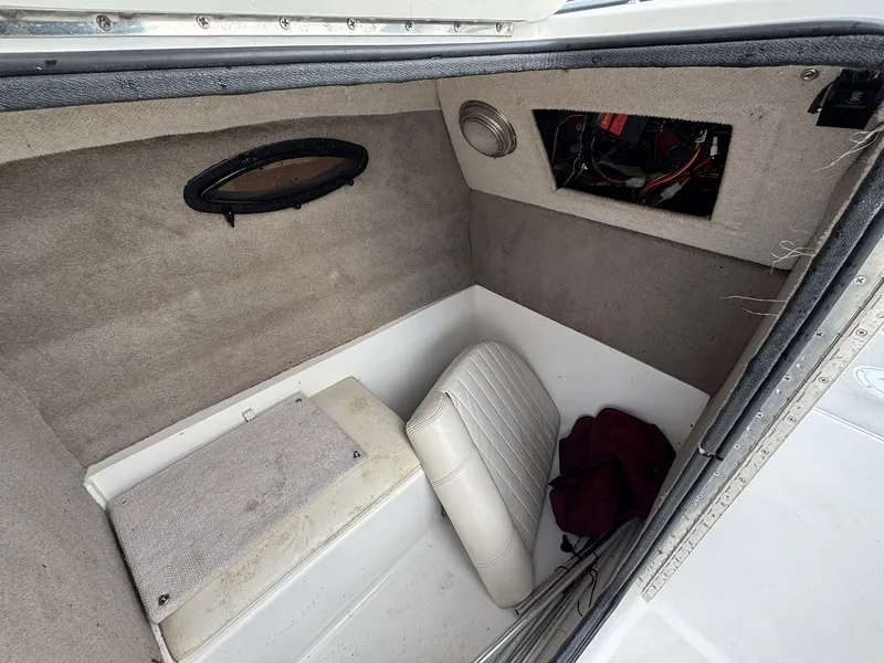 Slide: The Image of Ebbtide 2400 Sc 2004 - 15