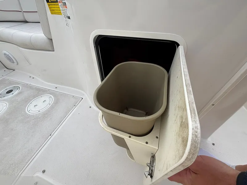 Slide: The Image of Ebbtide 2400 Sc 2004 - 18