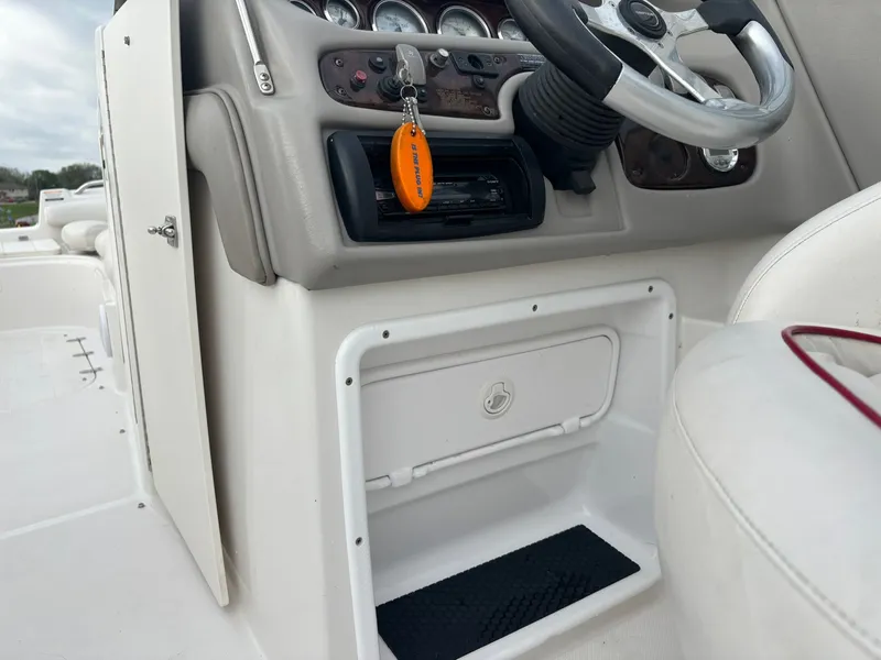 Slide: The Image of Ebbtide 2400 Sc 2004 - 26