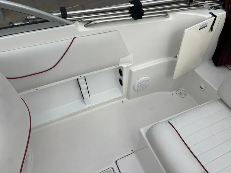 Slide: The Image of Ebbtide 2400 Sc 2004 - 33