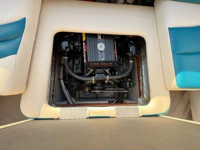 Slide: The Image of Crownline Boats 210 BR 1995 - 52