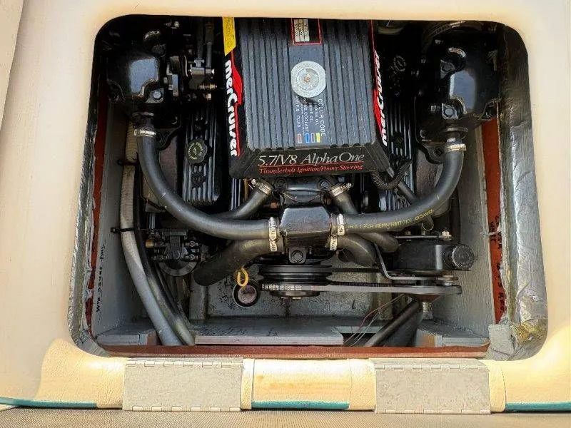 Slide: The Image of Crownline Boats 210 BR 1995 - 56