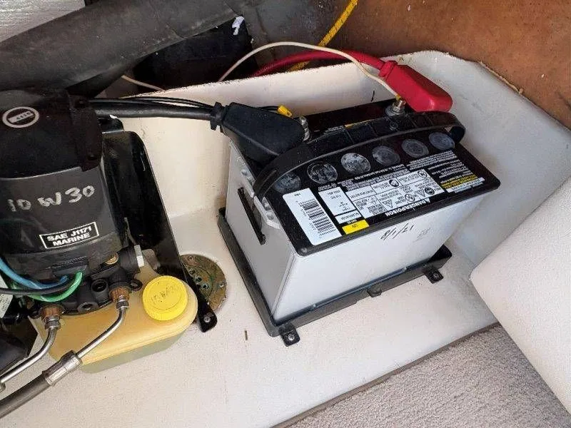 Slide: The Image of Crownline Boats 210 BR 1995 - 58