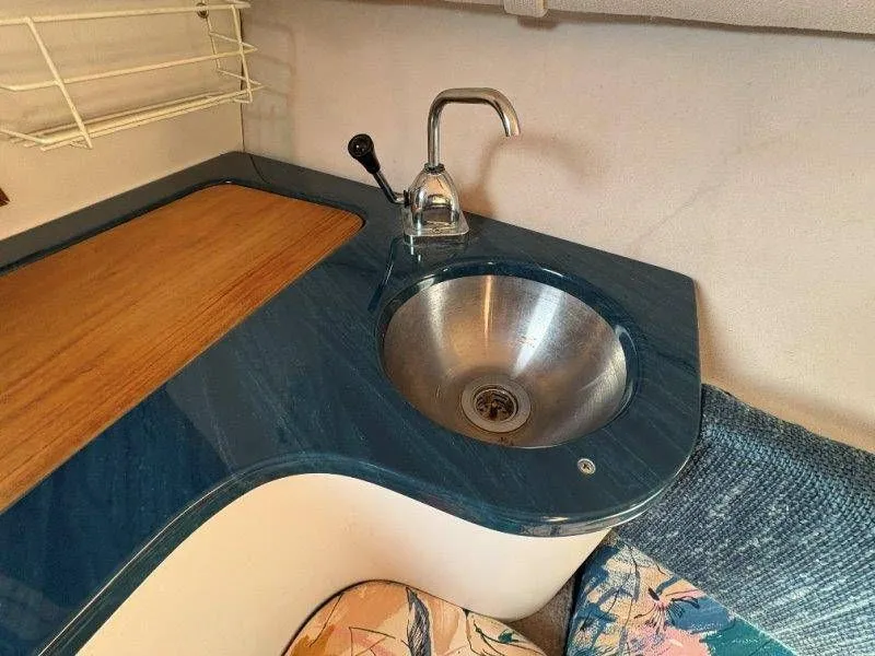 Slide: The Image of Crownline Boats 210 BR 1995 - 72