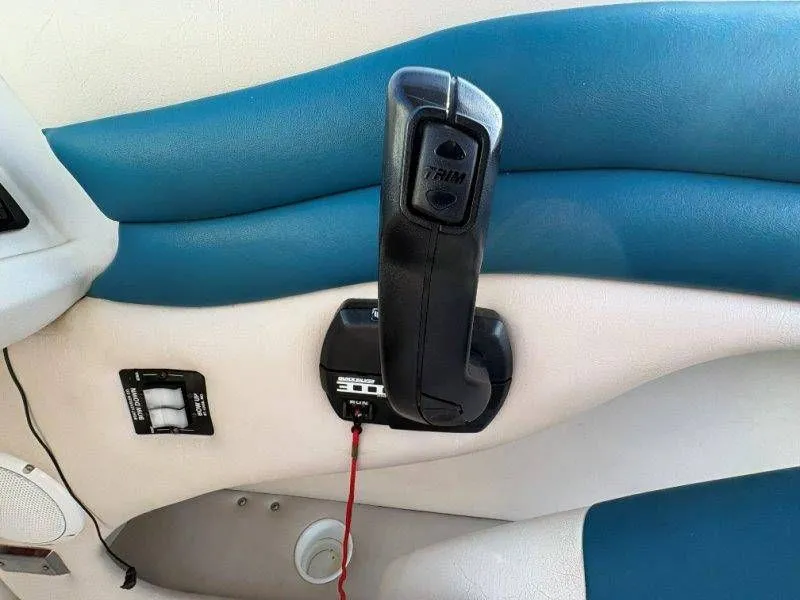 Slide: The Image of Crownline Boats 210 BR 1995 - 74