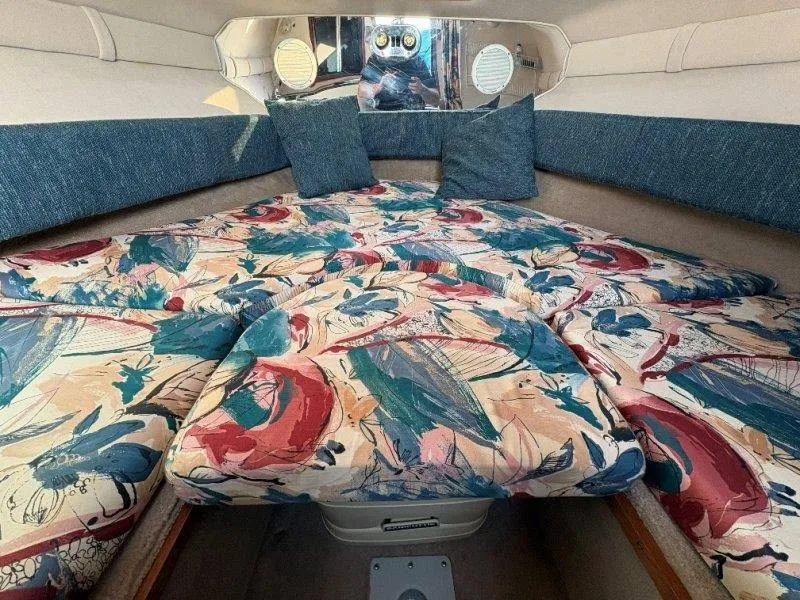 Slide: The Image of Crownline Boats 210 BR 1995 - 90