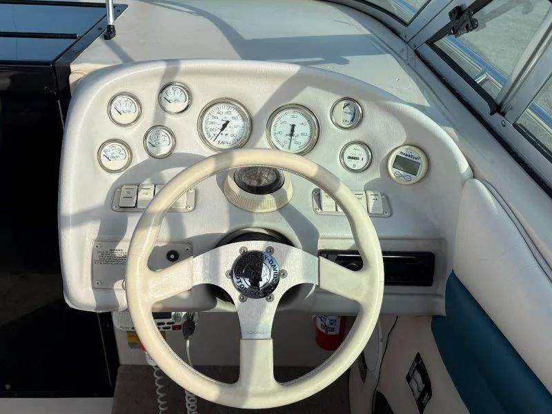 Slide: The Image of Crownline Boats 210 BR 1995 - 92