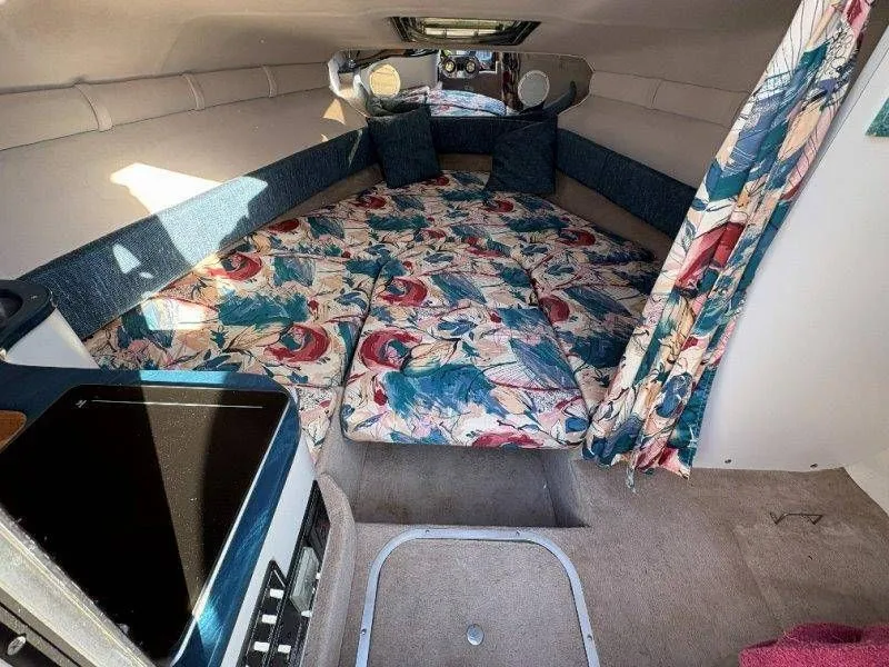 Slide: The Image of Crownline Boats 210 BR 1995 - 93