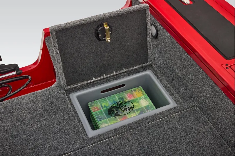 Slide: The Image of Tracker Targa V-18 WT 2026 - 65