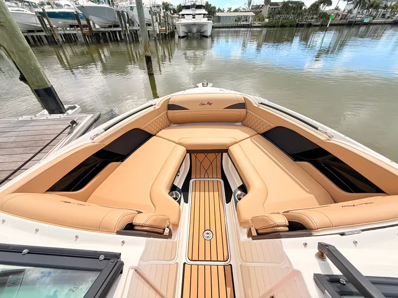 Slide: The Image of Sea Ray SLX 260 Outboard 2027 - 57