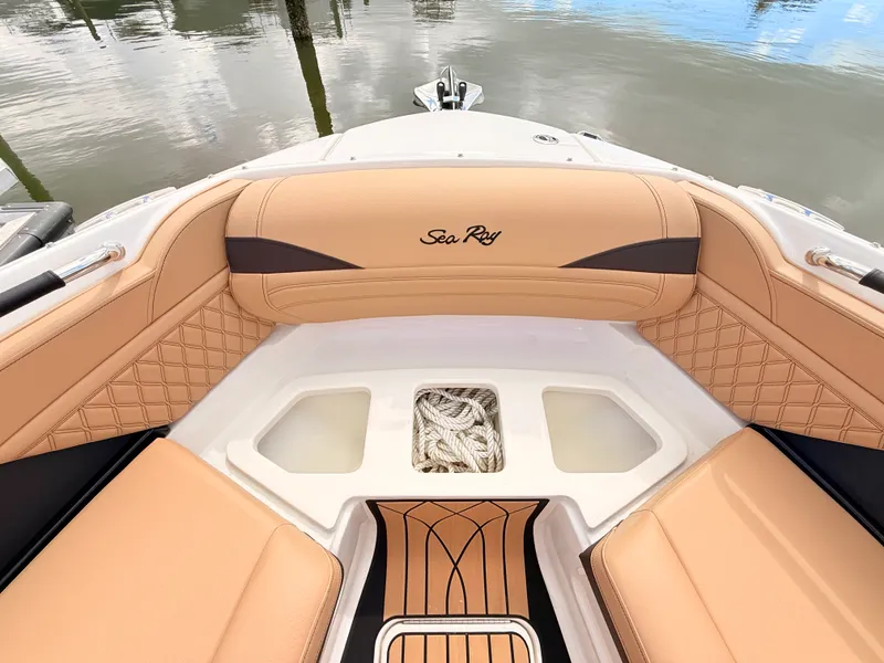 Slide: The Image of Sea Ray SLX 260 Outboard 2027 - 65