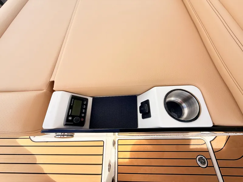 Slide: The Image of Sea Ray SLX 260 Outboard 2027 - 28