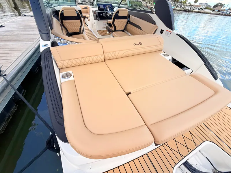 Slide: The Image of Sea Ray SLX 260 Outboard 2027 - 24