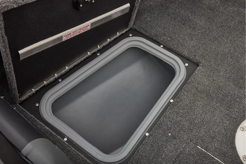 Slide: The Image of Tracker Targa V-18 WT 2026 - 27