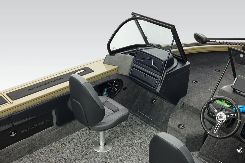 Slide: The Image of Tracker Targa V-19 Combo 2026 - 30