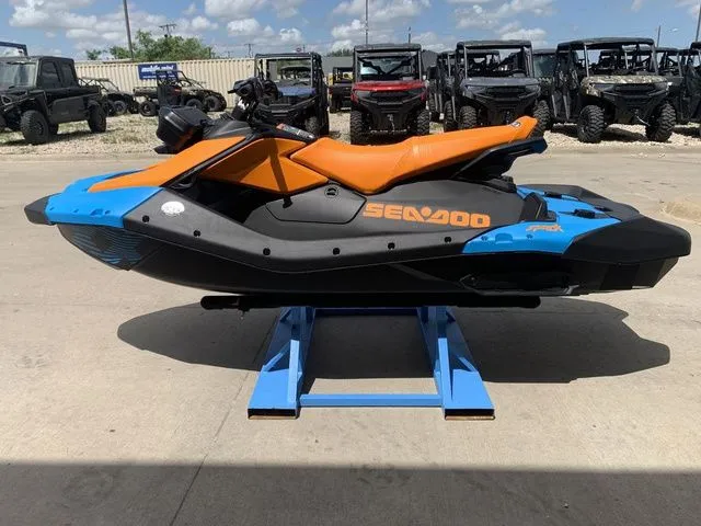 Slide: The Image of Sea-Doo SparkTrixx For 3 Rotax 900 ACE - 90 Ibr And Aud 2026 - 6