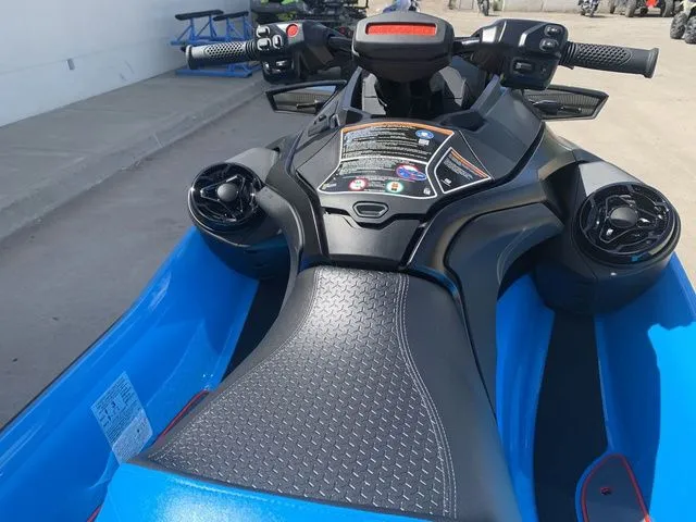 Slide: The Image of Sea-Doo RXT-X 2026 - 10