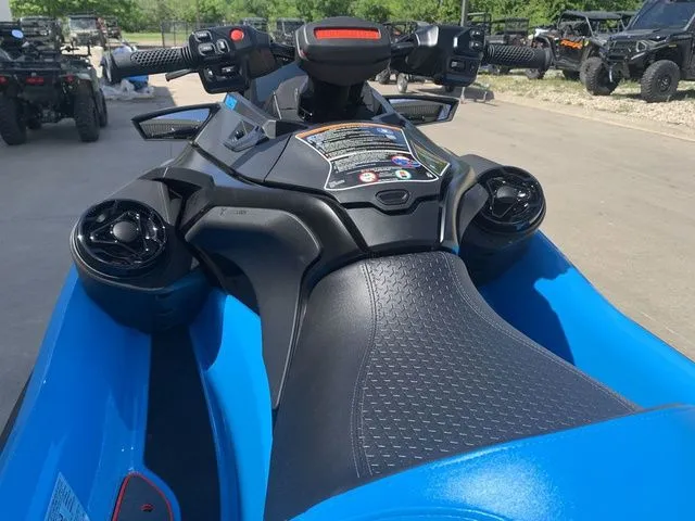 Slide: The Image of Sea-Doo RXT-X 2026 - 13