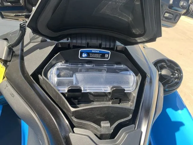 Slide: The Image of Sea-Doo RXT-X 2026 - 14