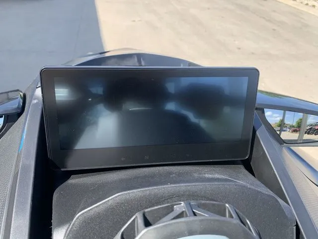 Slide: The Image of Sea-Doo RXT-X 2026 - 17