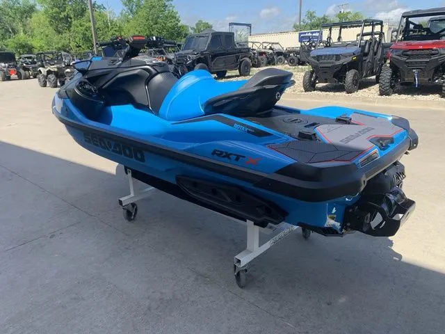 Slide: The Image of Sea-Doo RXT-X 2026 - 5
