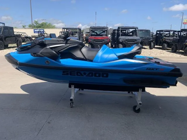 Slide: The Image of Sea-Doo RXT-X 2026 - 6