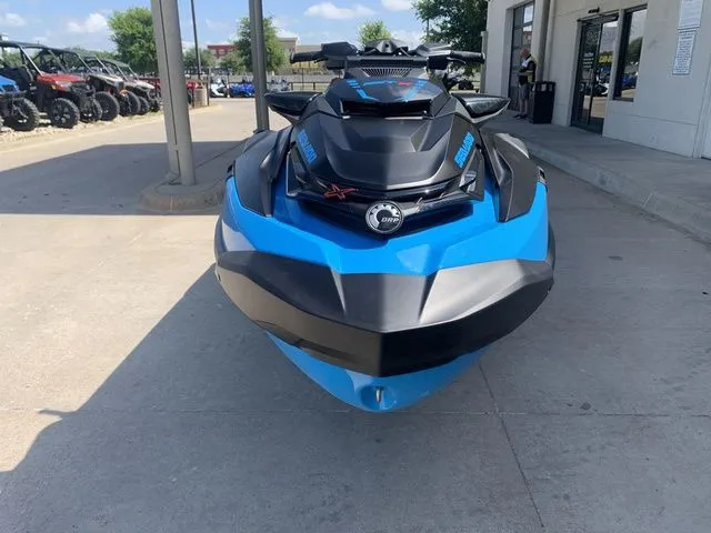 Slide: The Image of Sea-Doo RXT-X 2026 - 8