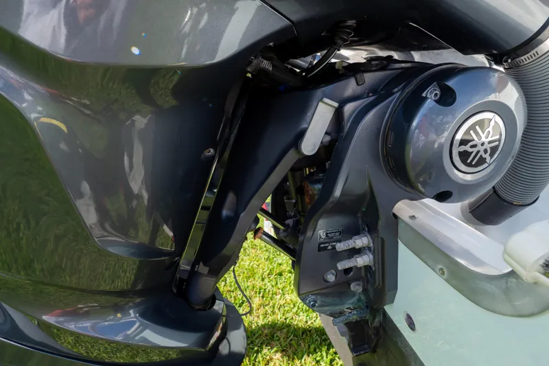 Slide: The Image of Close-up of a 2021 Sea Hunt Gamefish 27 boat with Yamaha PowerMatched system warranty badge. - 122