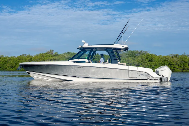 Slide: The Image of Boston Whaler 350 Realm 2022 - 34
