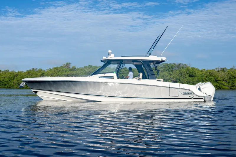 Slide: The Image of Boston Whaler 350 Realm 2022 - 33