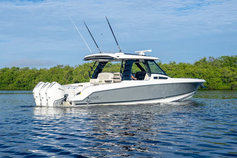 Slide: The Image of Boston Whaler 350 Realm 2022 - 3