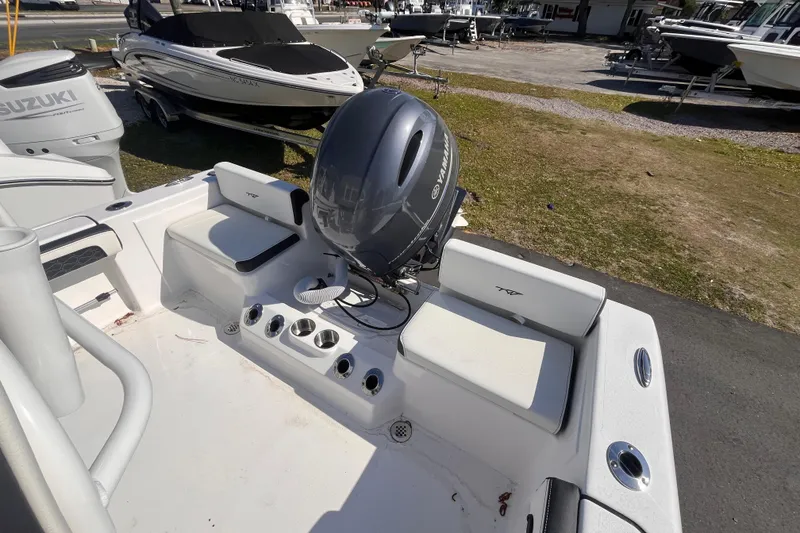 Slide: The Image of Tidewater 198 CC Adventure 2026 with Yamaha engine at boat show. - 10